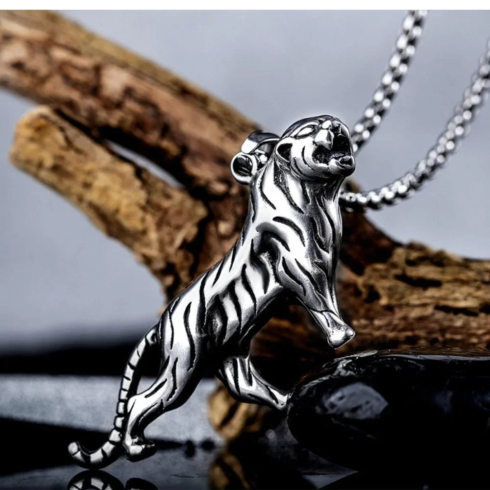 ❤️Animal tiger stainless steel pendant necklace for women/men, N90201P183